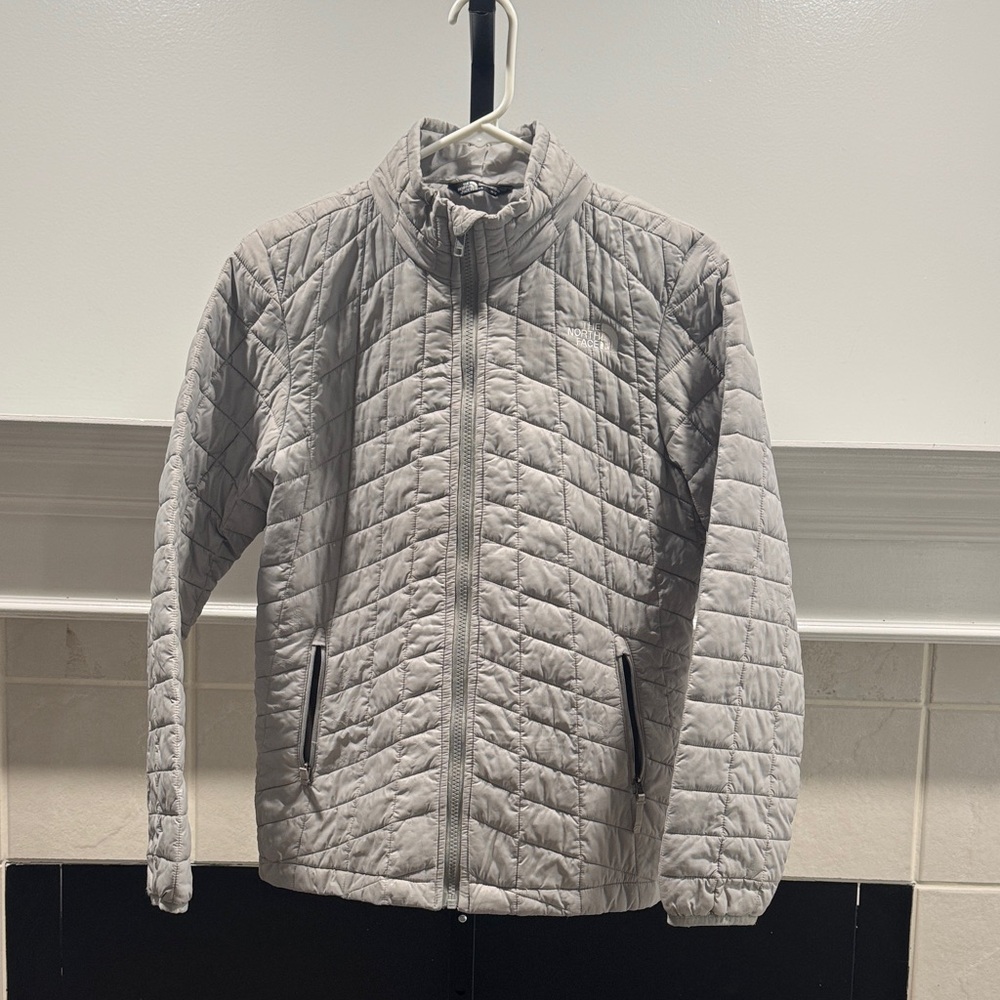 The North Face Youth Puffer Jacket Size large 14/16 Winter Snow Cold Sledding
